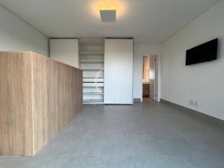 Sobrado á Venda no Condomínio Villas do Golf Sofisticação e Modernidade em Cada Detalhe