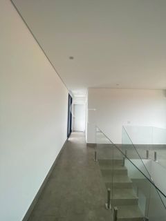 Casa de alto padrão mobiliada à venda no Villas do Golf, em Itu | 3 suítes, piscina e projeto contemporâneo