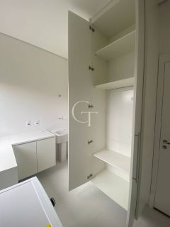 Casa de alto padrão mobiliada à venda no Villas do Golf, em Itu | 3 suítes, piscina e projeto contemporâneo