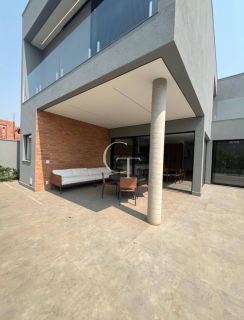 Casa de alto padrão mobiliada à venda no Villas do Golf, em Itu | 3 suítes, piscina e projeto contemporâneo