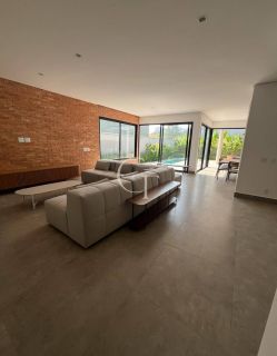 Casa de alto padrão mobiliada à venda no Villas do Golf, em Itu | 3 suítes, piscina e projeto contemporâneo