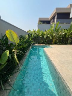 Casa de alto padrão mobiliada à venda no Villas do Golf, em Itu | 3 suítes, piscina e projeto contemporâneo