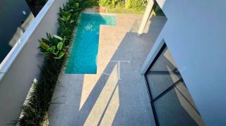Casa de alto padrão mobiliada à venda no Villas do Golf, em Itu | 3 suítes, piscina e projeto contemporâneo