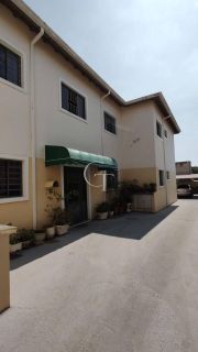 Prédio Completo  à Venda em Itu - 8 apartamentos e 1 edícula (Alugados)