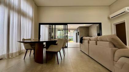 Casa Térrea Semi Nova no Condomínio Villas do Golfe : Valor Especial Abaixo do Avaliado