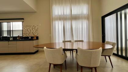 Casa Térrea Semi Nova no Condomínio Villas do Golfe : Valor Especial Abaixo do Avaliado