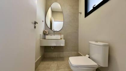 Casa Térrea Semi Nova no Condomínio Villas do Golfe : Valor Especial Abaixo do Avaliado