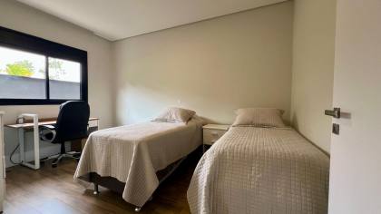 Casa Térrea Semi Nova no Condomínio Villas do Golfe : Valor Especial Abaixo do Avaliado