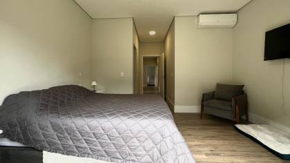 Casa Térrea Semi Nova no Condomínio Villas do Golfe : Valor Especial Abaixo do Avaliado