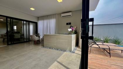 Casa Térrea Semi Nova no Condomínio Villas do Golfe : Valor Especial Abaixo do Avaliado