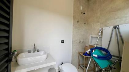 Casa Térrea Semi Nova no Condomínio Villas do Golfe : Valor Especial Abaixo do Avaliado