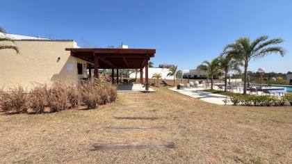 Casa Térrea Semi Nova no Condomínio Villas do Golfe : Valor Especial Abaixo do Avaliado