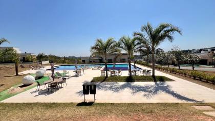 Casa Térrea Semi Nova no Condomínio Villas do Golfe : Valor Especial Abaixo do Avaliado