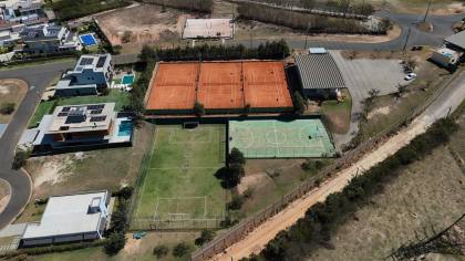 Casa Térrea Semi Nova no Condomínio Villas do Golfe : Valor Especial Abaixo do Avaliado