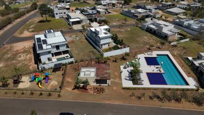 Casa Térrea Semi Nova no Condomínio Villas do Golfe : Valor Especial Abaixo do Avaliado