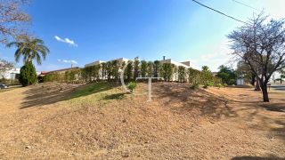 Casa térrea de esquina á Venda no Condomínio Haras Paineiras-Salto Permuta por casa em Condomínio menor