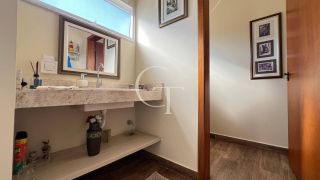 Casa térrea de esquina á Venda no Condomínio Haras Paineiras-Salto Permuta por casa em Condomínio menor