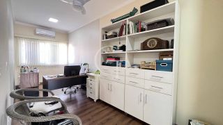 Casa térrea de esquina á Venda no Condomínio Haras Paineiras-Salto Permuta por casa em Condomínio menor