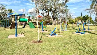 Casa térrea de esquina á Venda no Condomínio Haras Paineiras-Salto Permuta por casa em Condomínio menor