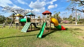 Casa térrea de esquina á Venda no Condomínio Haras Paineiras-Salto Permuta por casa em Condomínio menor