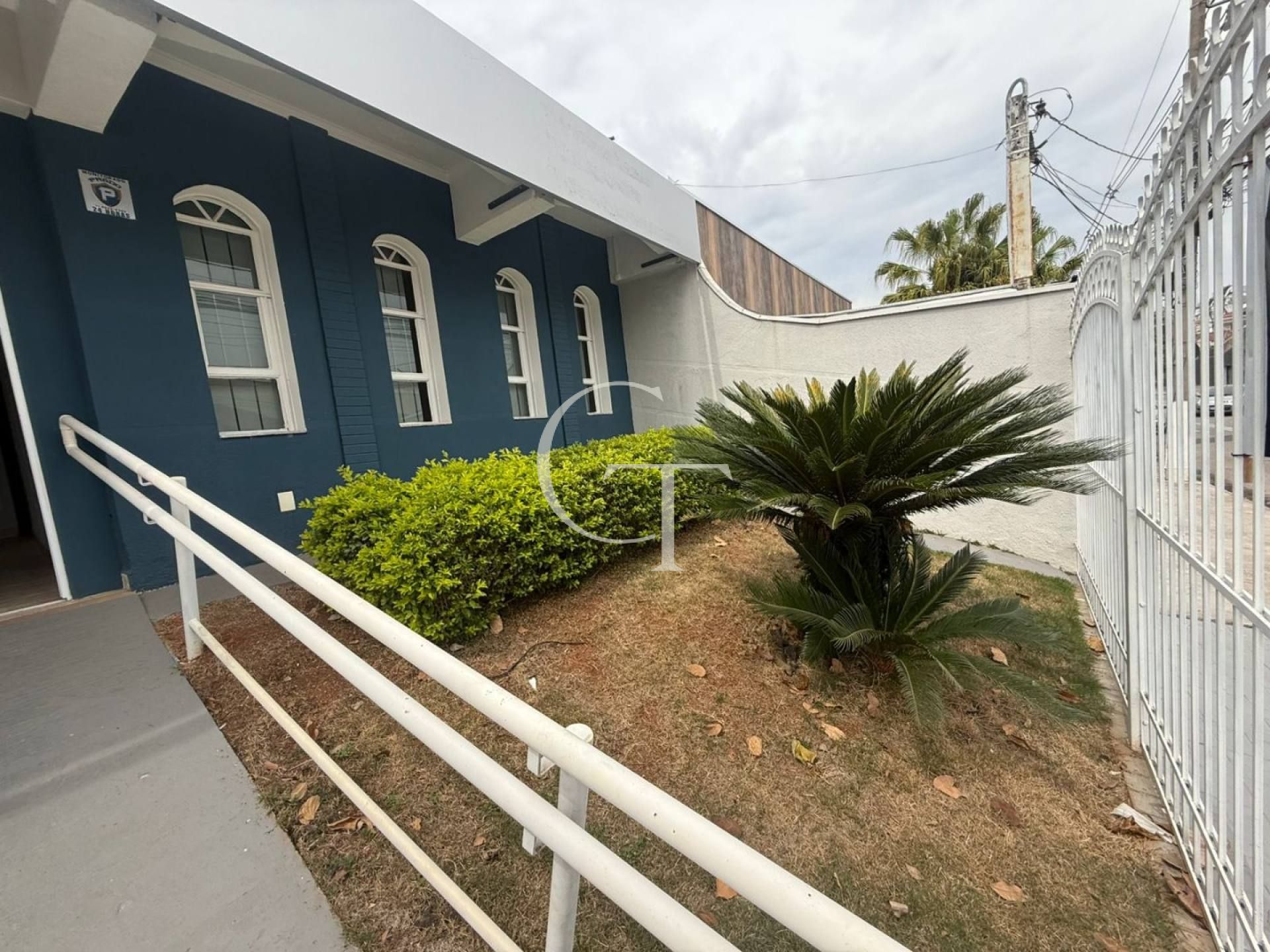 Casa comercial no bairro Brasil Itu