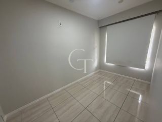 Casa comercial no bairro Brasil Itu