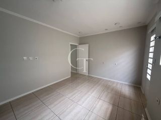 Casa comercial no bairro Brasil Itu