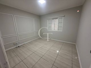 Casa comercial no bairro Brasil Itu