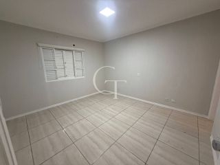 Casa comercial no bairro Brasil Itu