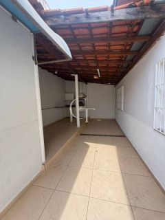 Casa comercial no bairro Brasil Itu