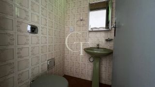 Onde o Espaço Encontra Oportunidade – Casa para Transformar - Vila Nova