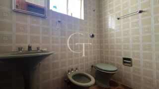 Onde o Espaço Encontra Oportunidade – Casa para Transformar - Vila Nova