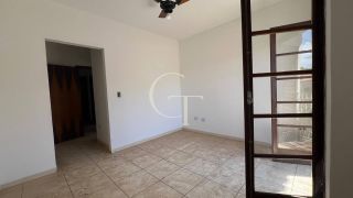 Onde o Espaço Encontra Oportunidade – Casa para Transformar - Vila Nova