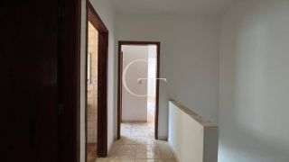 Onde o Espaço Encontra Oportunidade – Casa para Transformar - Vila Nova