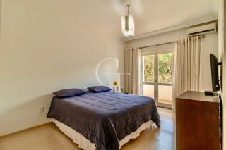 Uma Casa Que Traduz o Silêncio do Luxo no Coração do Vila Real