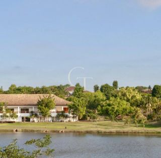 Uma Casa Que Traduz o Silêncio do Luxo no Coração do Vila Real