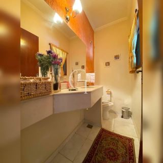 Excelente casa no bairro Alto Palmeiras para locação.