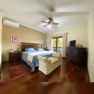 Excelente casa no bairro Alto Palmeiras para locação.