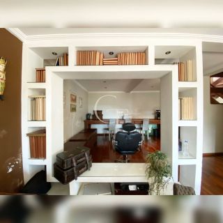 Excelente casa no bairro Alto Palmeiras para locação.