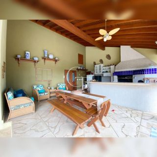 Excelente casa no bairro Alto Palmeiras para locação.