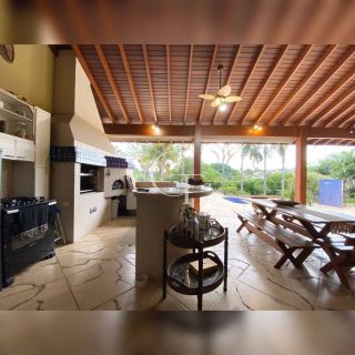 Excelente casa no bairro Alto Palmeiras para locação.