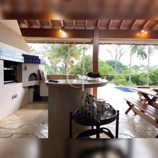 Excelente casa no bairro Alto Palmeiras para locação.