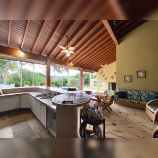 Excelente casa no bairro Alto Palmeiras para locação.