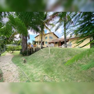 Excelente casa no bairro Alto Palmeiras para locação.