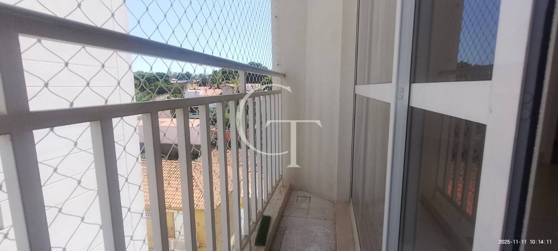 Apartamento á Venda : Oportunidade única com Suíte no Edifício Flores em Itu