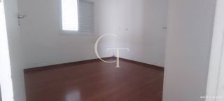 Apartamento á Venda : Oportunidade única com Suíte no Edifício Flores em Itu