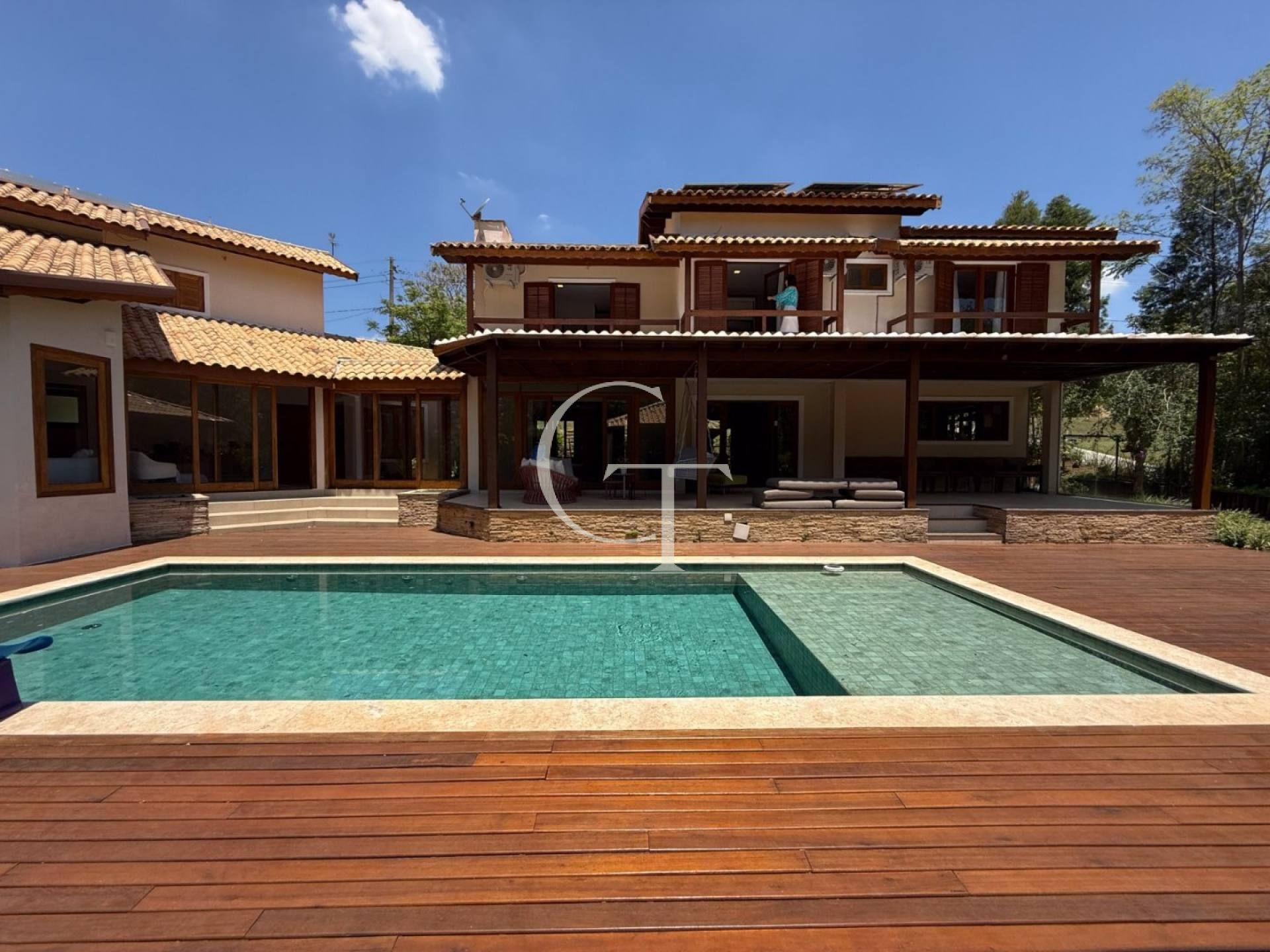 Refúgio Contemporâneo na Fazenda Vila Real com Vista permanente para a mata, 5 suítes e piscina com prainha