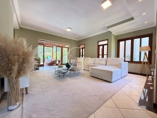 Refúgio Contemporâneo na Fazenda Vila Real com Vista permanente para a mata, 5 suítes e piscina com prainha