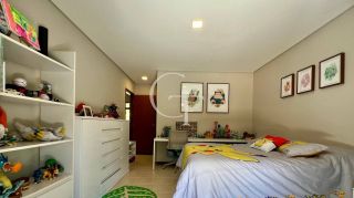 Refúgio Contemporâneo na Fazenda Vila Real com Vista permanente para a mata, 5 suítes e piscina com prainha