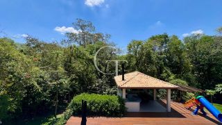 Refúgio Contemporâneo na Fazenda Vila Real com Vista permanente para a mata, 5 suítes e piscina com prainha